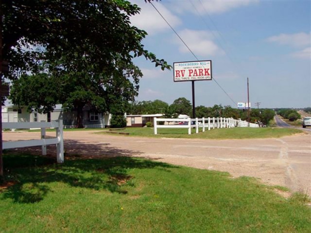 Mockingbird Hill RV Park - Burleson, TX - RV Parks