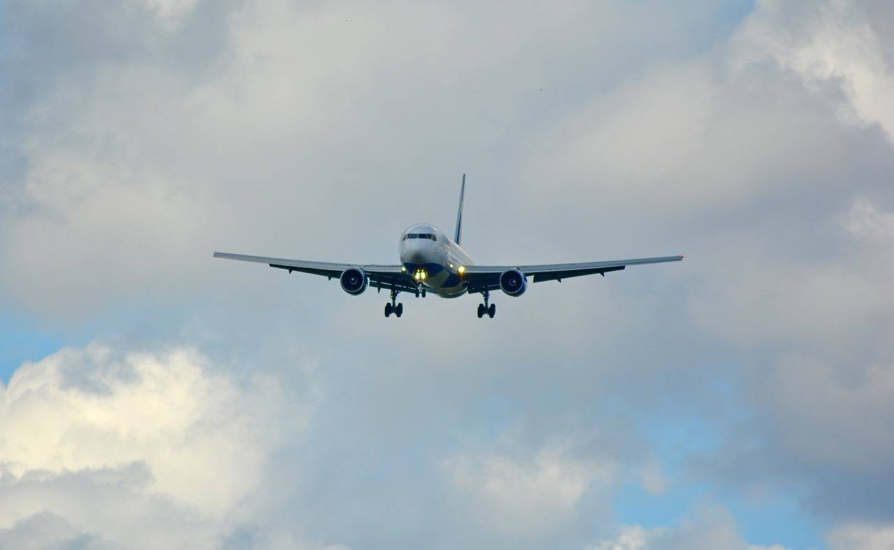 approach-2773939_1280 (1)