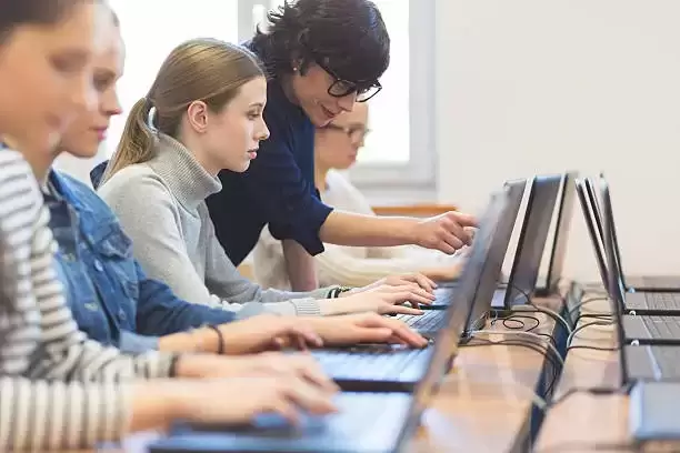 machine-learning-course.webp