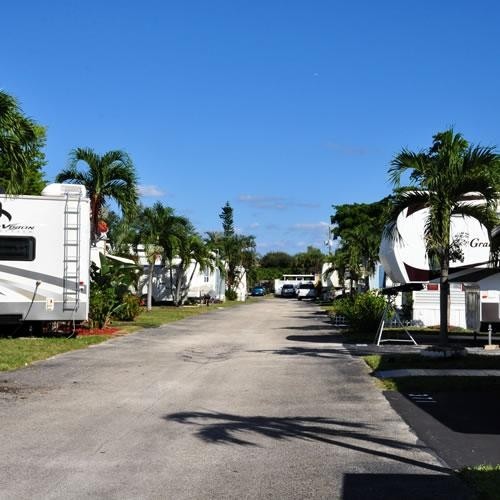 Sunshine Holiday Resort - Fort Lauderdale, FL - Encore Resorts