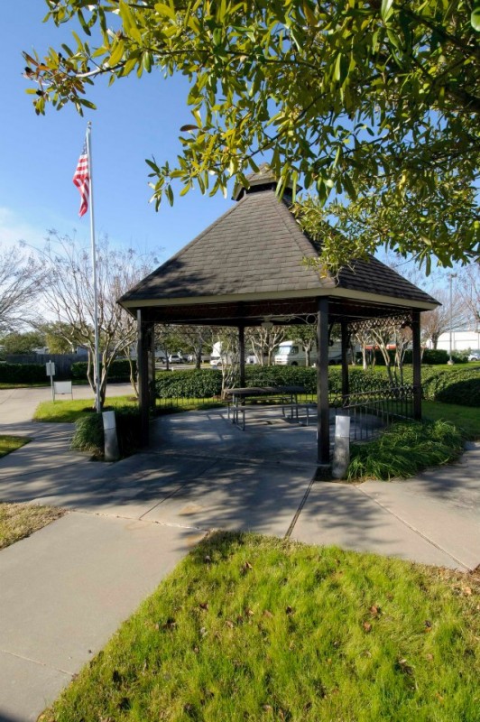 Lakeview Rv Resort - Houston, TX - RV Parks