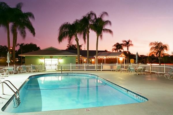 Clearwater Travel Resort - Clearwater, FL - RV Parks