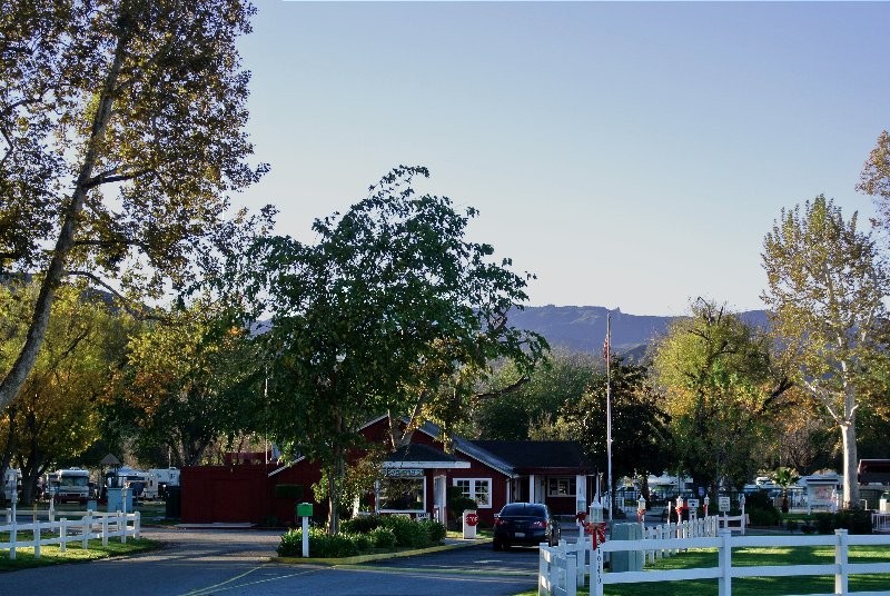 Valencia Travel Village - Castaic, CA - RV Parks