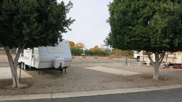 River's Edge Mobile Home Park - Ehrenberg, AZ - RV Parks