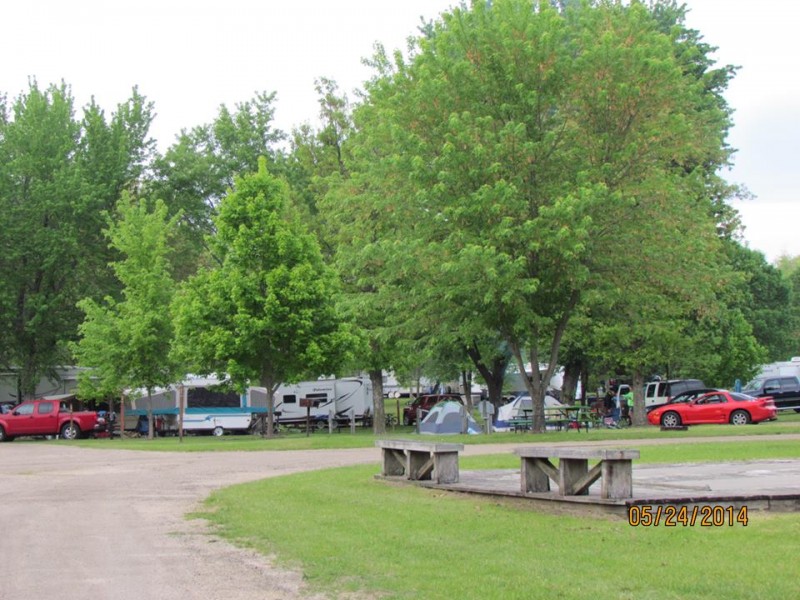 Green River Oaks Resort Amboy, IL RV Parks