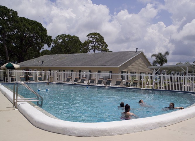Arbor Terrace RV Resort  - Bradenton, FL - Sun Resorts