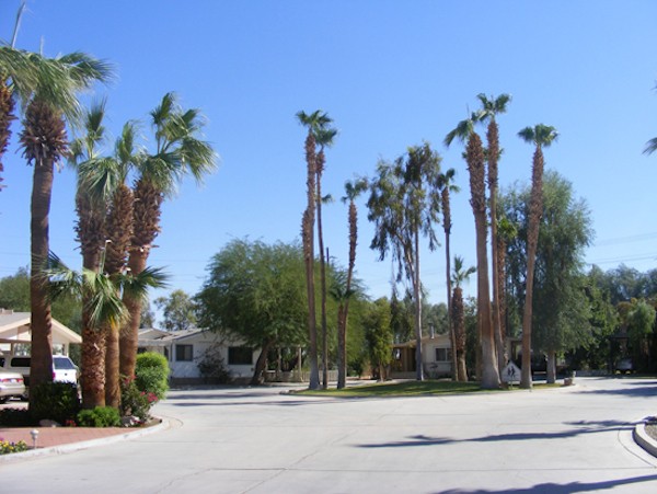 Desert Trails RV Park and Golf Course - El Centro, CA - RV Parks