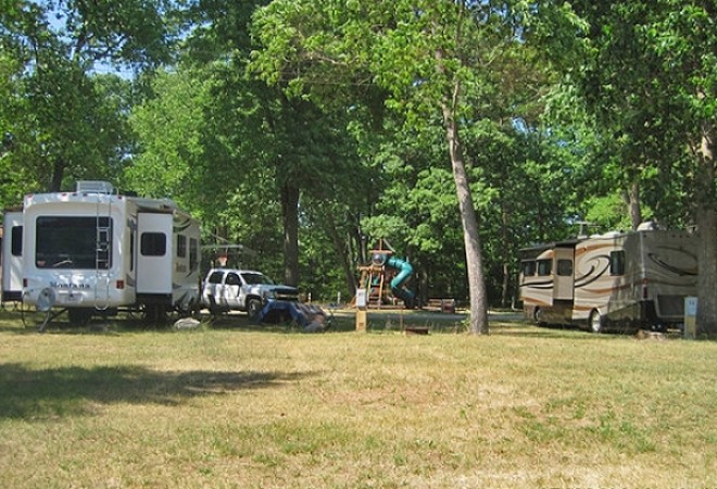 Bear Cave RV Campground - Buchanan, MI - Thousand Trails Resorts