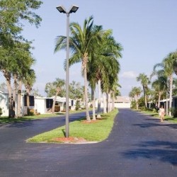 Groves RV Resort - Ft. Myers, FL - Sun Resorts