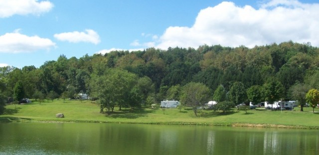 Fox Den Acres Campgrounds - New Stanton, PA - RV Parks