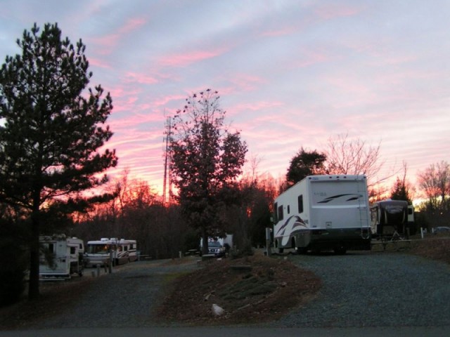 Aquia Pines Camp Resort - Stafford, VA - RV Parks