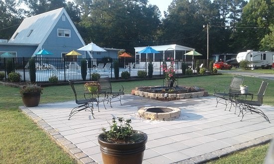 Fayetteville RV Resort &amp; Cottages - Wade, NC - RV Parks